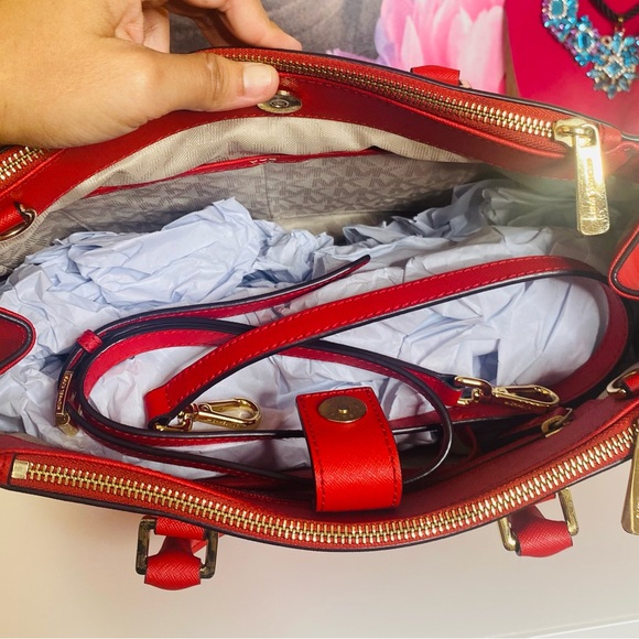 Michael Kors Red Leather Sutton medium satchel - Picture 3 of 8